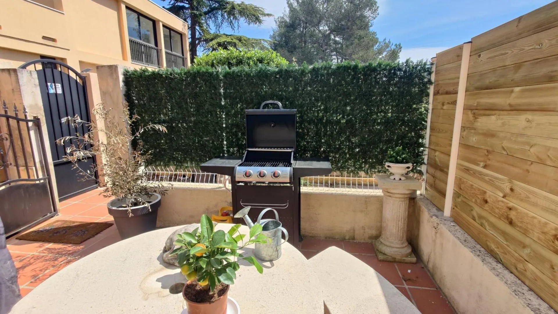 Apartment Studio Evasion - Spa, Mer Et Calanques Carnoux-en-Provence